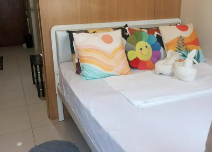 Queen Magz Staycation Mall Of Aparthotel Manila