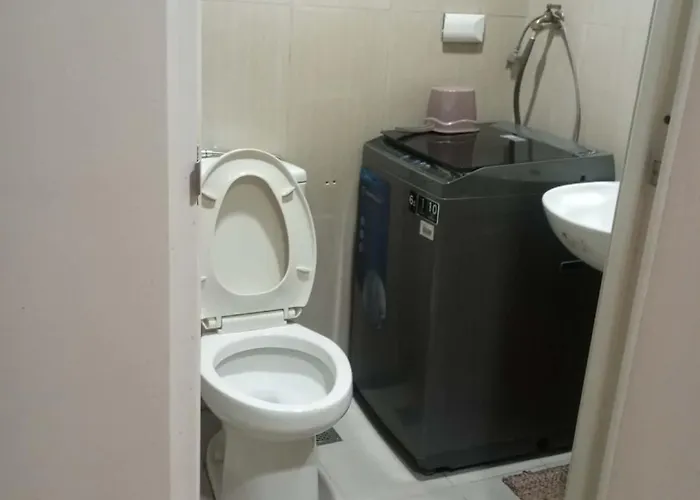 Queen Magz Staycation Mall Of 4* Manila