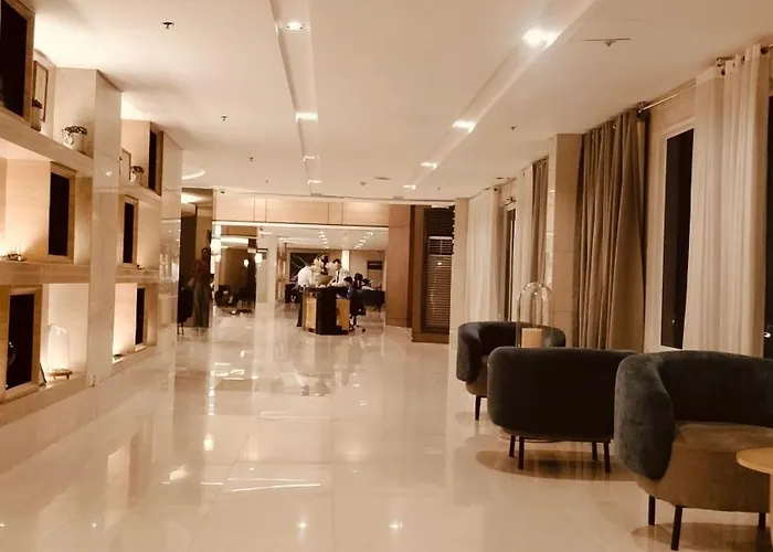 Queen Magz Staycation Mall Of 4* Manila