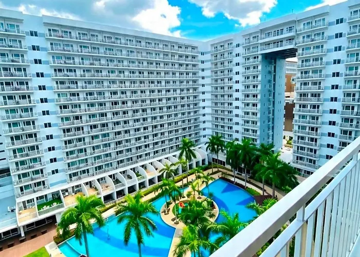 Queen Magz Staycation Mall Of Aparthotel 4*